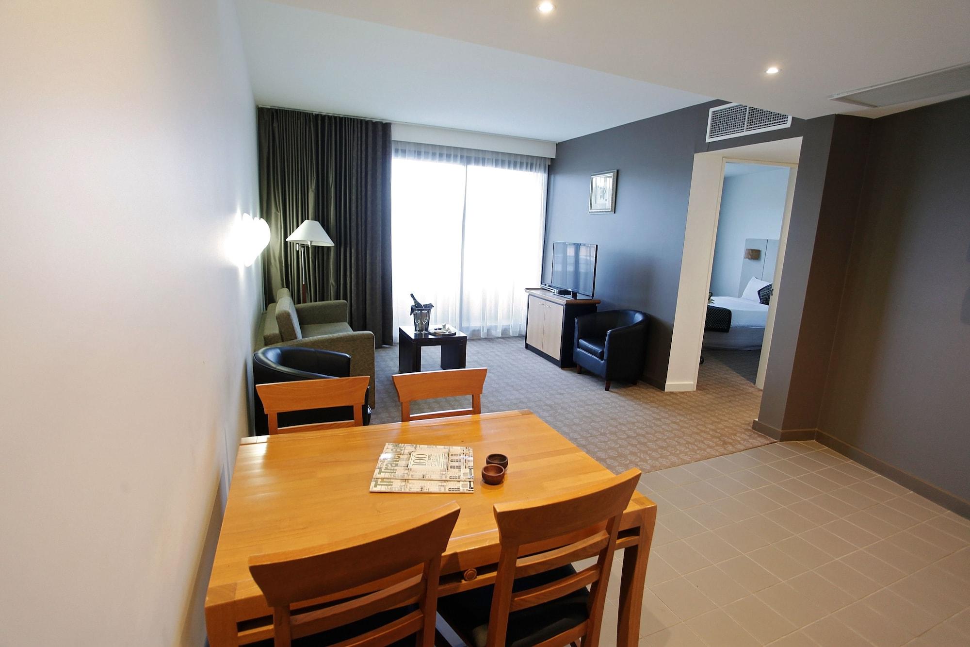 Golden Pebble Hotel Wantirna Exterior foto