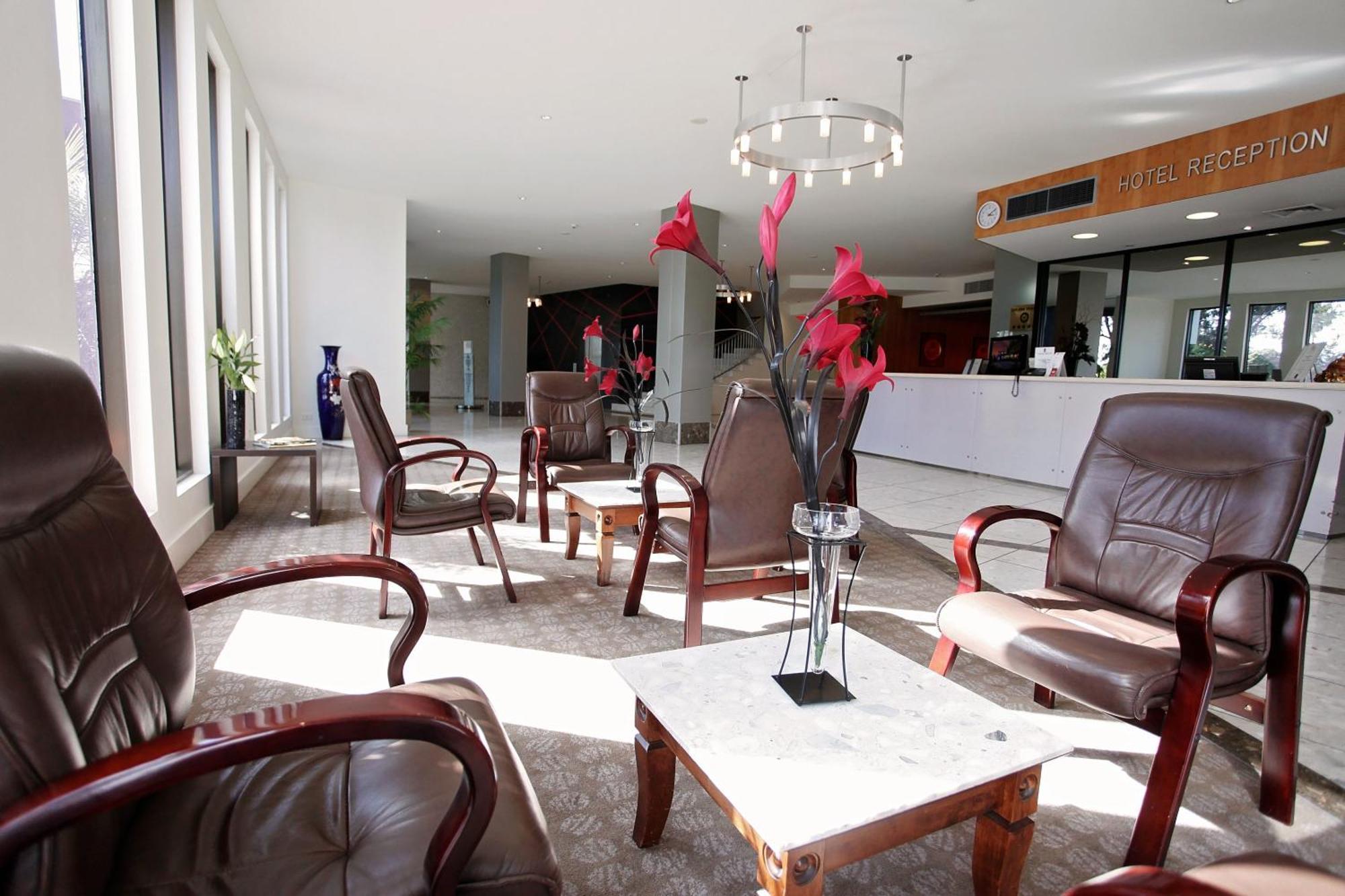 Golden Pebble Hotel Wantirna Exterior foto