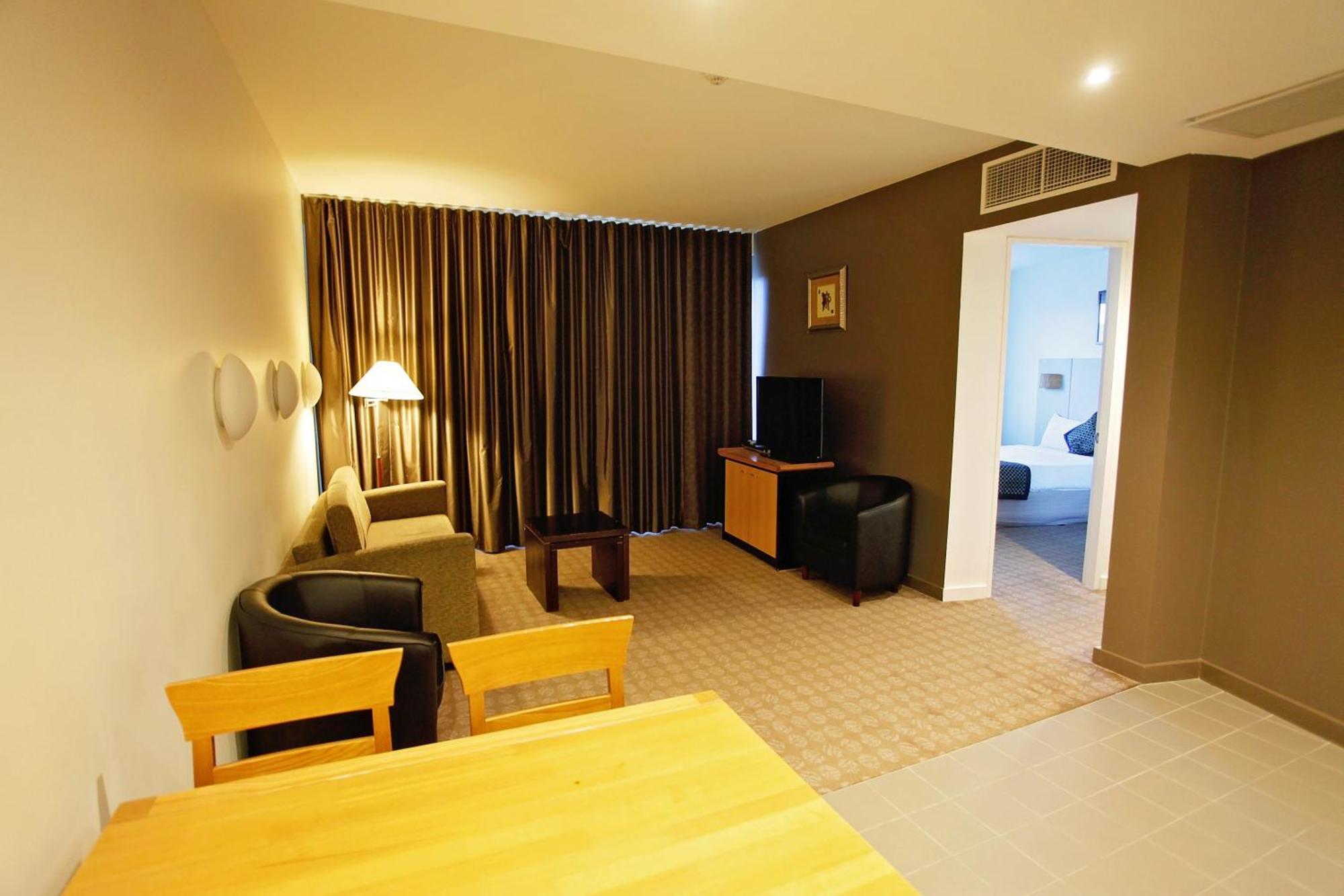 Golden Pebble Hotel Wantirna Habitación foto